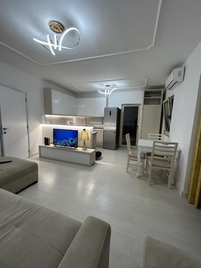 Center, Selvia White Apartment Тирана Экстерьер фото
